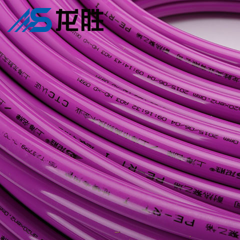 地?zé)徜伒匕搴眠€是地磚好？4大點(diǎn)全方位評(píng)測(cè)助你選擇！