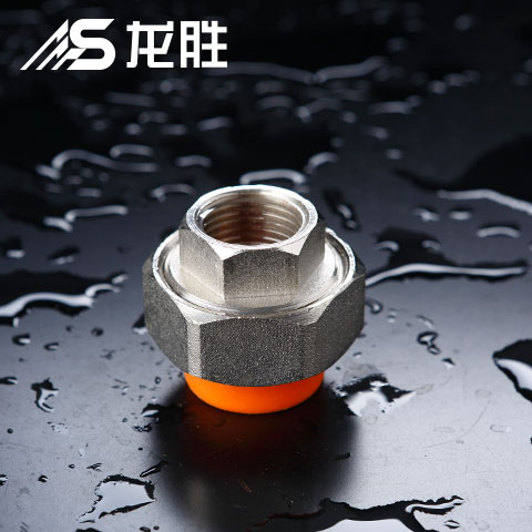 皮爾特水管多少錢一根？這2個價格差距也忒大了吧？