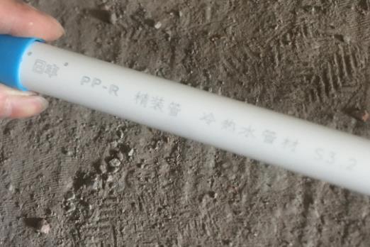 日豐管真假圖片對比，這也太假了吧？相信都能分辨吧？